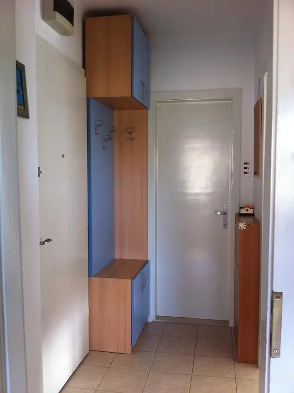 Nina, Apartment In City Centre 스플리트